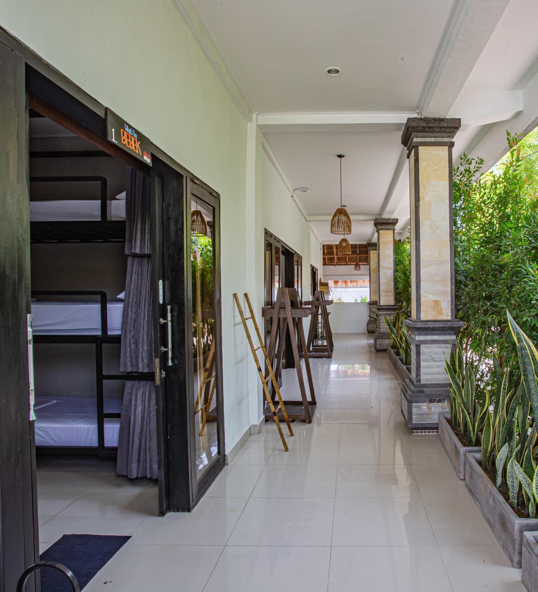 Asrama What The Duck Backpackers