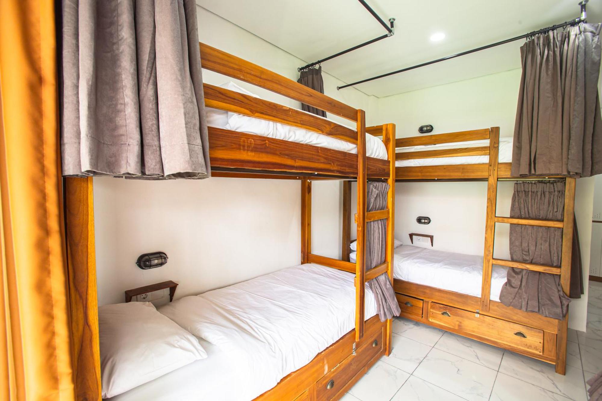 What The Duck Backpackers Hostel